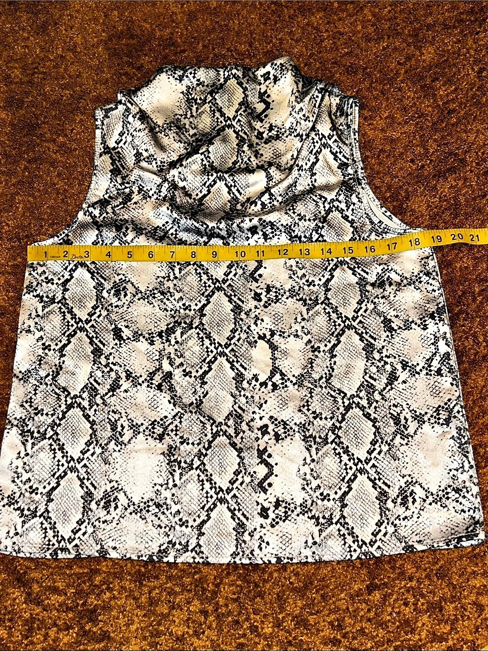 The Noli Shop Snakeskin Print Cowl Neck Top in White & Black Size Medium - Picture 3 of 6